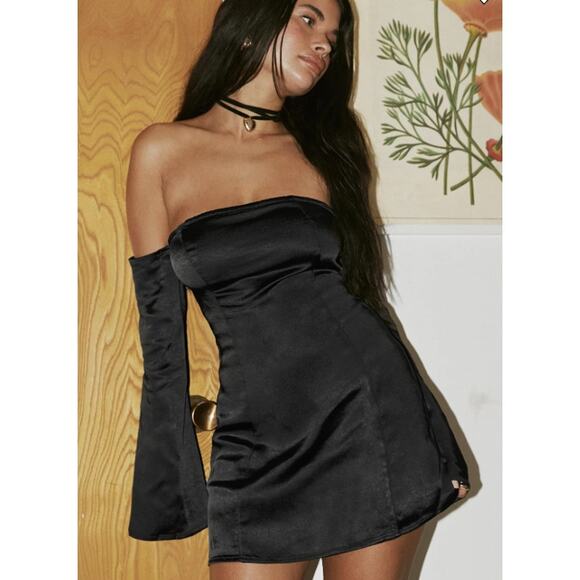 Princess Poly Amalea Off the Shoulder Long Sleeve Black Satin Mini Dress Size 8 - Picture 11 of 12